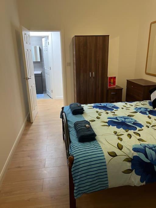 אילינג 004- Brand New 1 Bedroom Apartment F1 מראה חיצוני תמונה