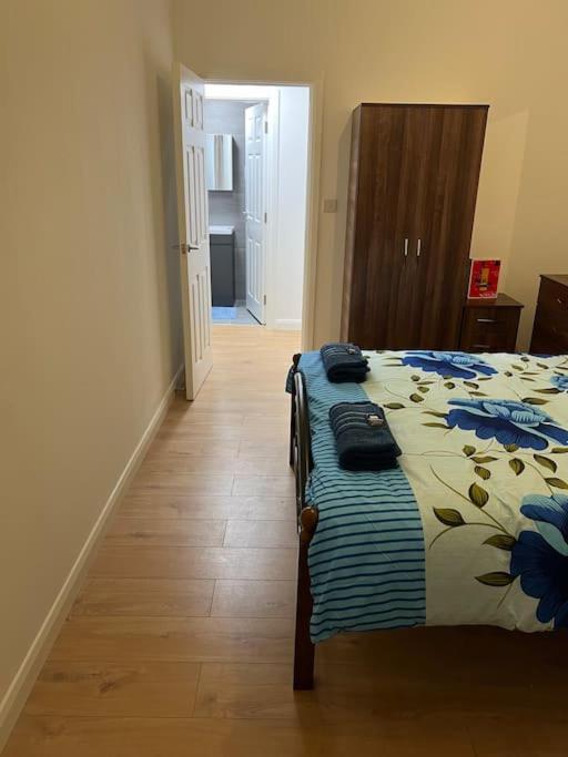 אילינג 004- Brand New 1 Bedroom Apartment F1 מראה חיצוני תמונה